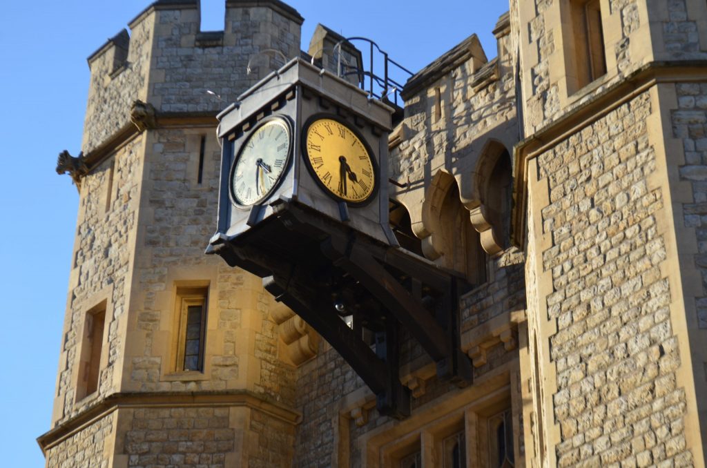 Tower of London clock AM (1321361)