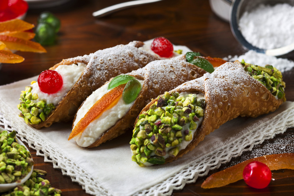 PR_Images_For_USTOA_ItalyWriteup_06_Sicily_SicilianCanoli