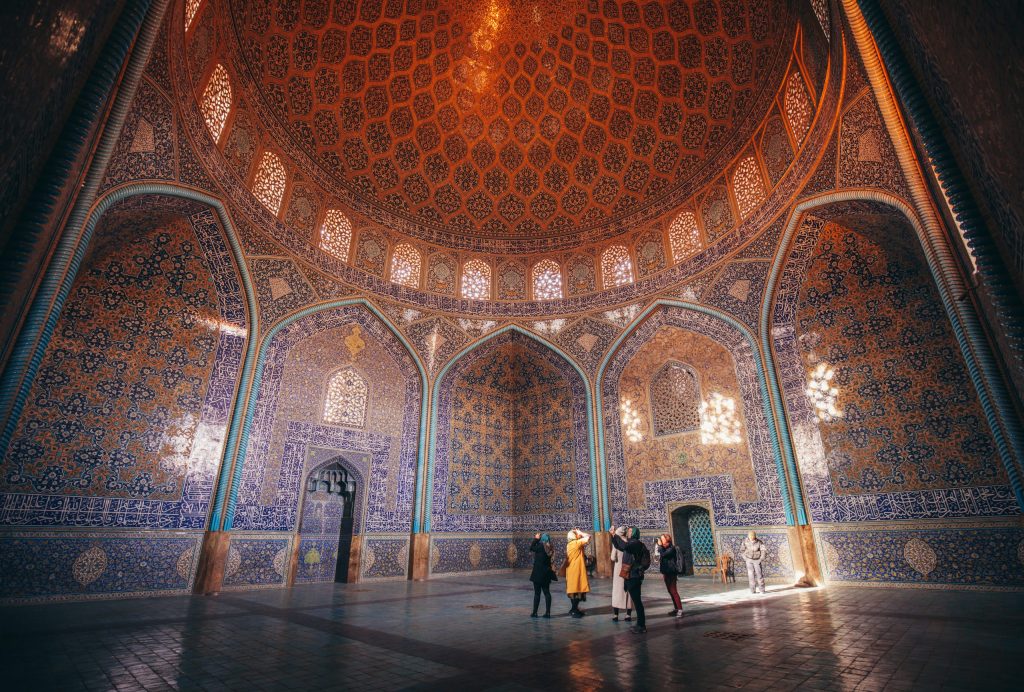 Intrepid Travel-Iran_esfahan_Sheikh_lotfollah_mosque_049A4102